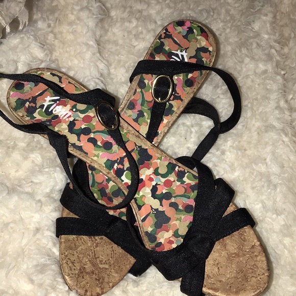 Heels - Picture 2 of 6